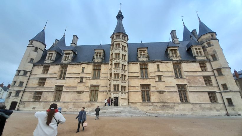 palais duc Nevers